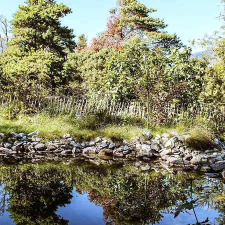 אתר קמפינג Woodmood Leuk