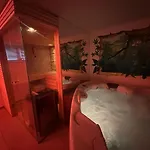 Camping Woodmood Leuk
